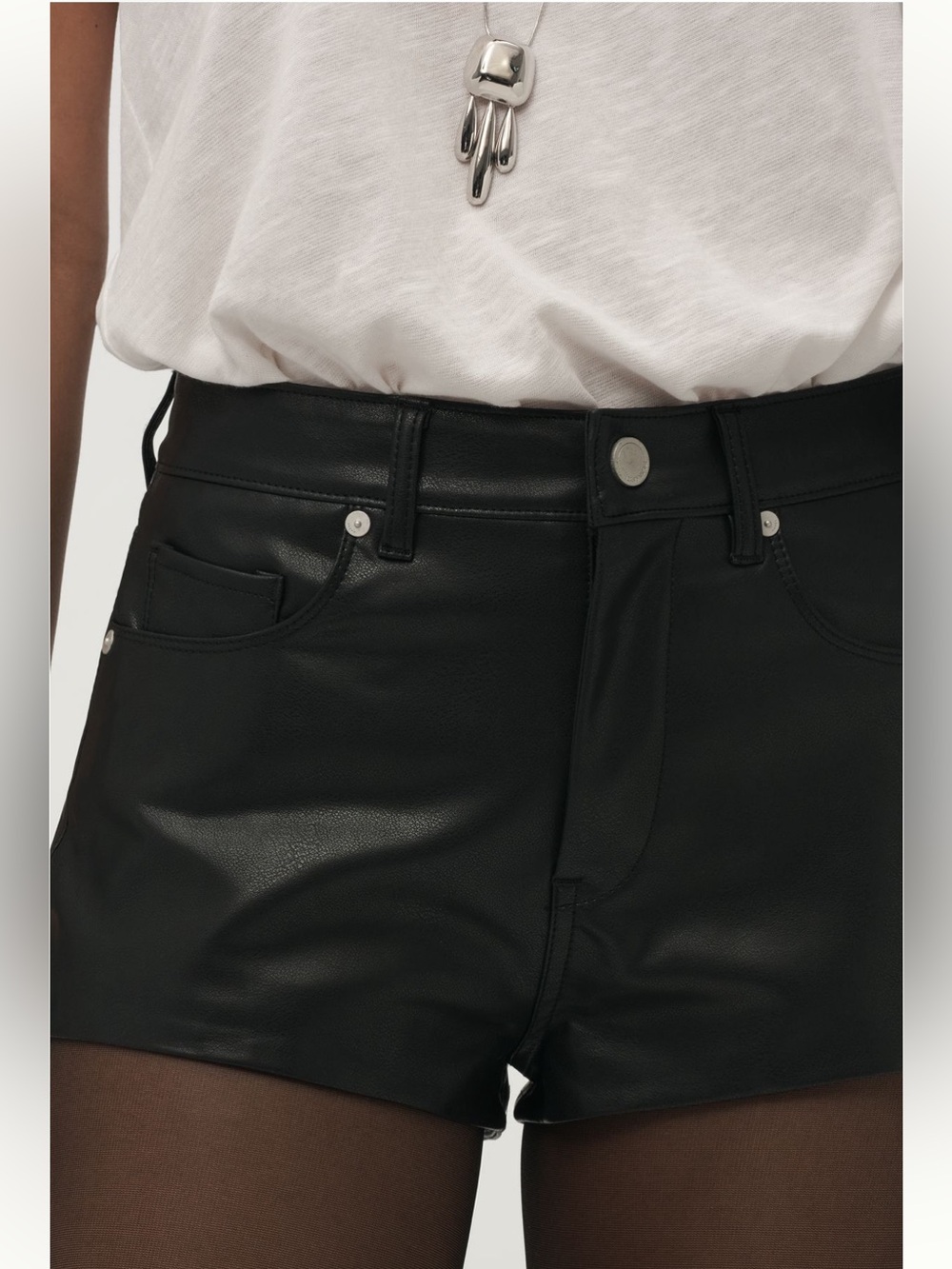 NWT BLANKNYC Rock Star Faux Leather Shorts - Picture 3 of 14